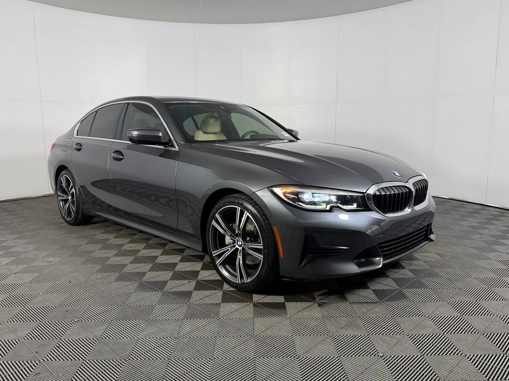 Used 2021 BMW 330i Sedan w/ Convenience Package RWD image 4