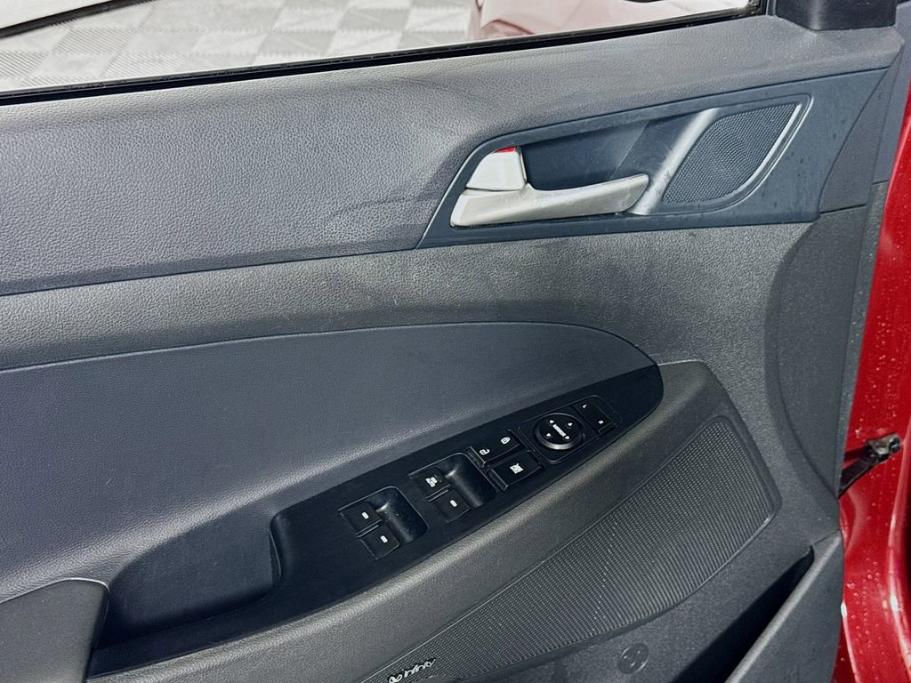 Used 2020 Hyundai Tucson Sport w/ Cargo Package FWD image 17