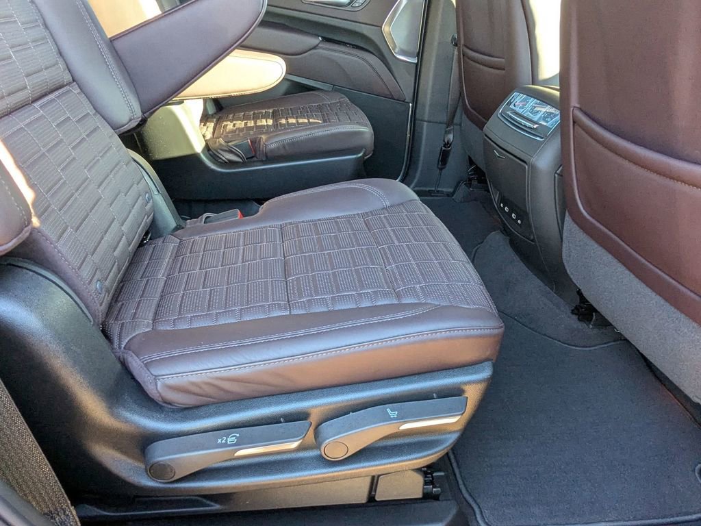 Certified 2024 Cadillac Escalade Premium Luxury Platinum image 27