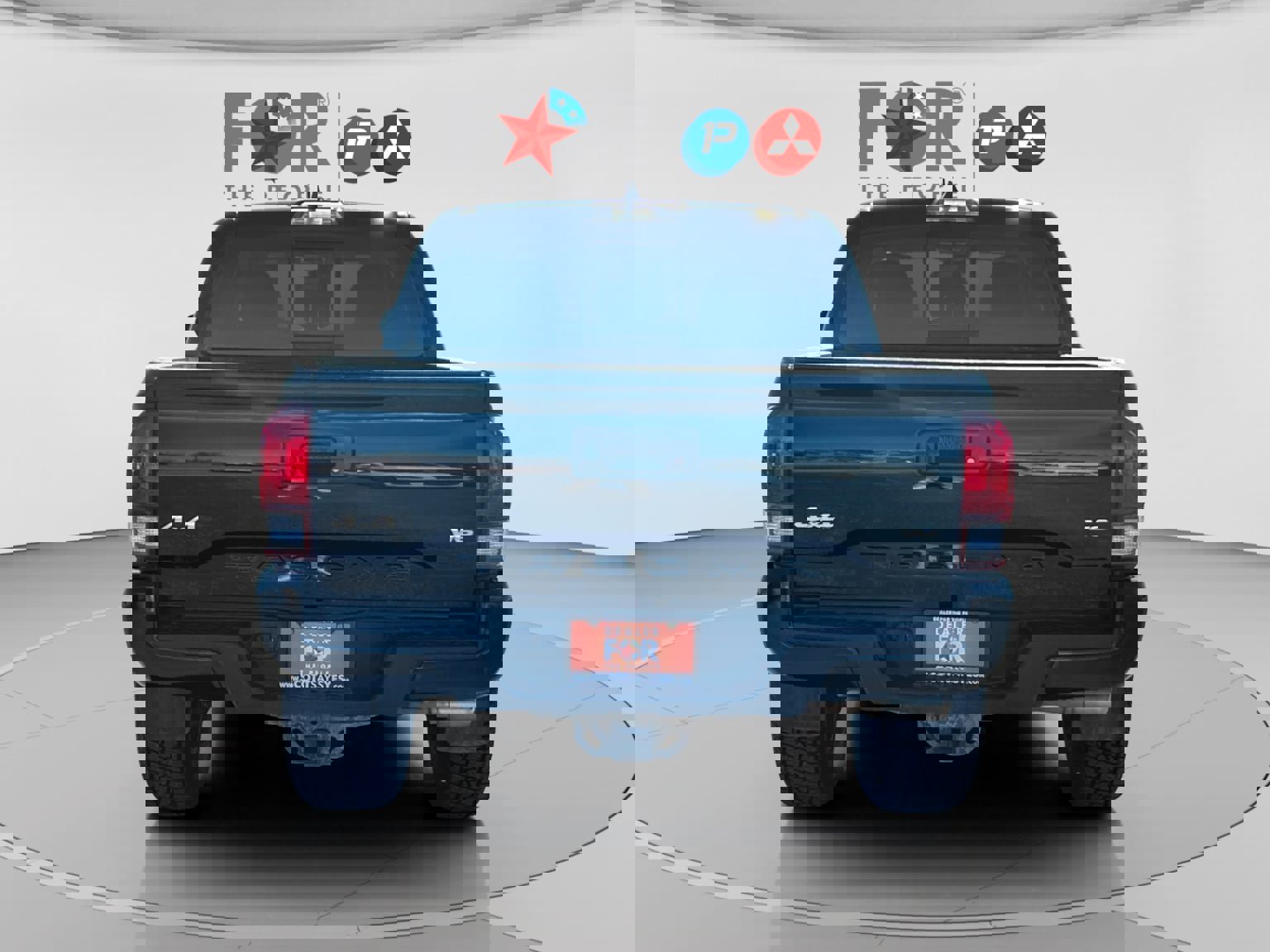 Used 2021 Toyota Tacoma SR5 w/ Technology Package image 4