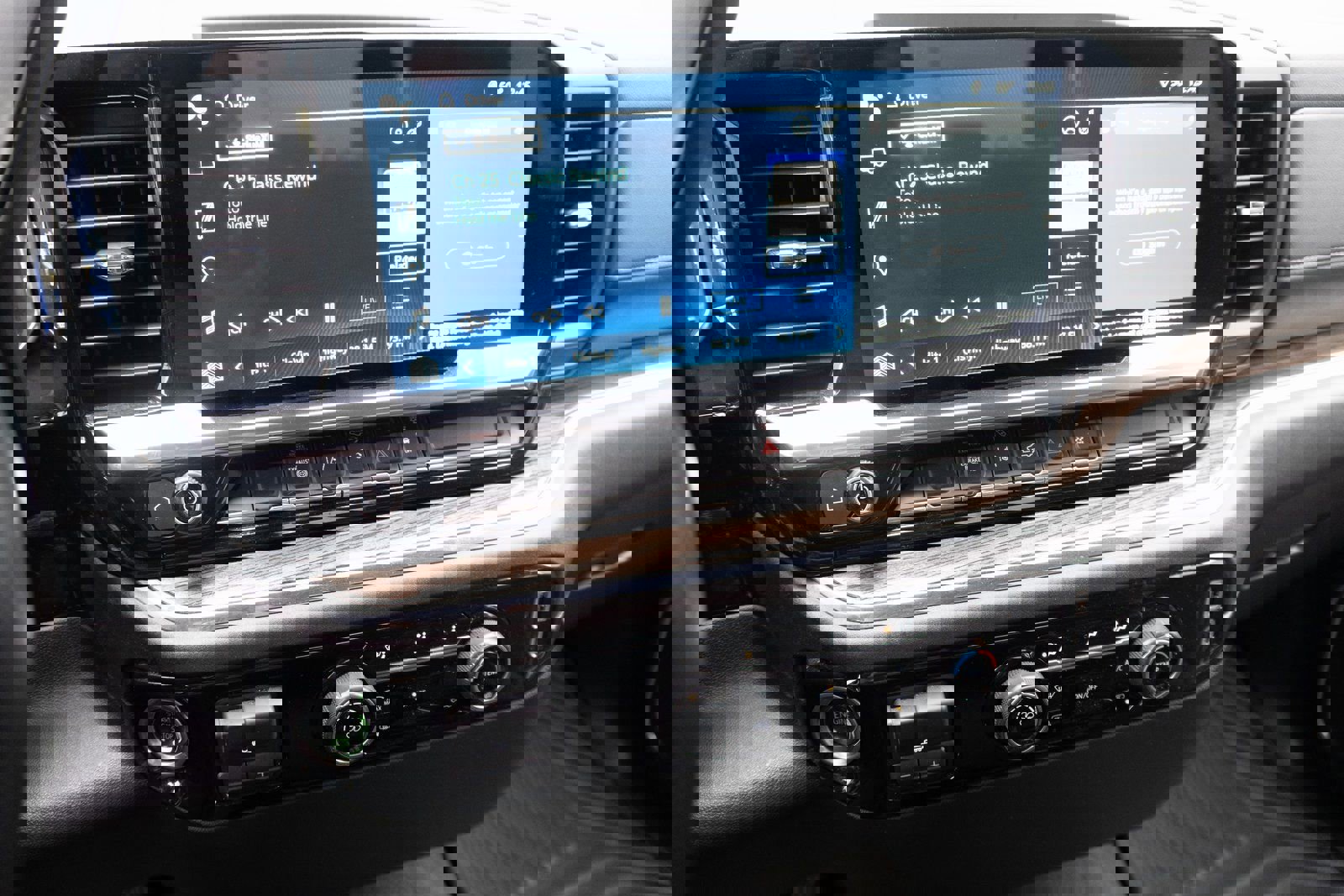 Used 2024 Chevrolet Silverado 3500 LT image 3