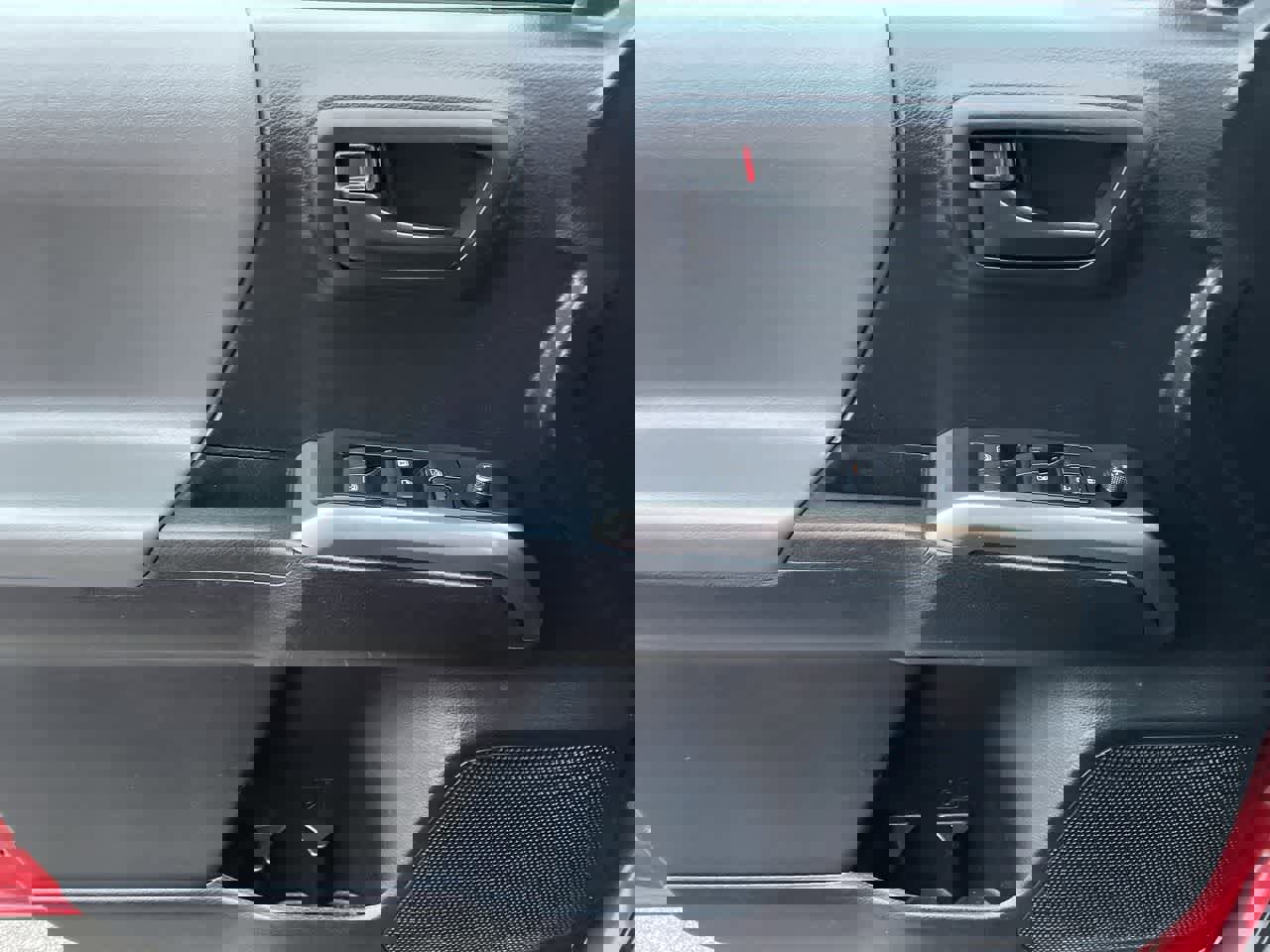 Used 2020 Toyota Tacoma SR5 image 28