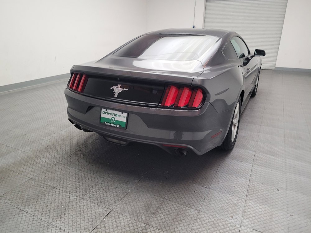 Used 2016 Ford Mustang Coupe image 7