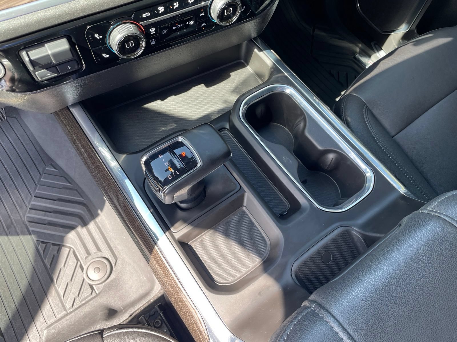 Used 2024 Chevrolet Silverado 1500 LT Trail Boss w/ Convenience Package II AWD/4WD image 27