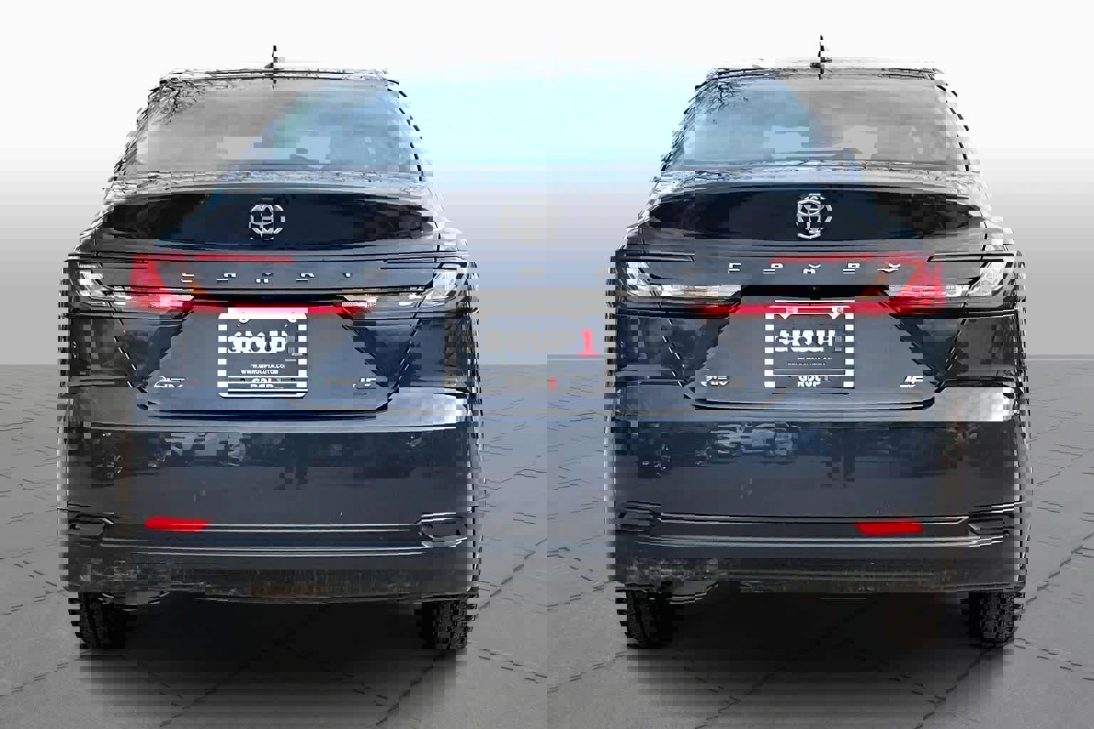 Used 2025 Toyota Camry LE w/ Convenience Package image 4