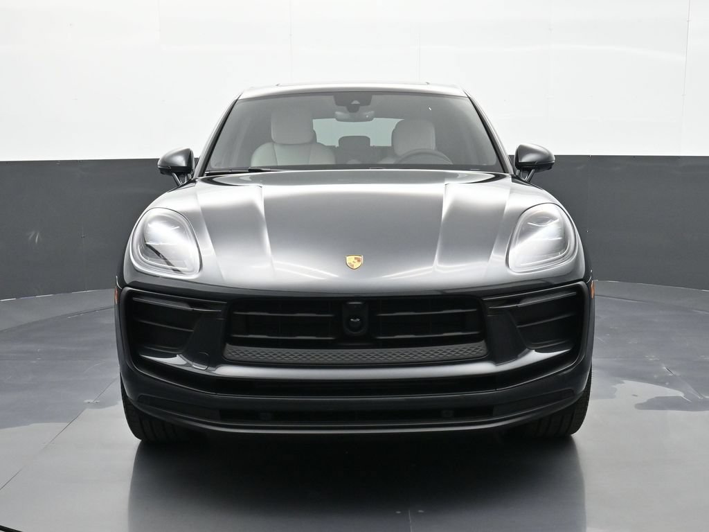 Certified 2026 Porsche Macan AWD/4WD image 26