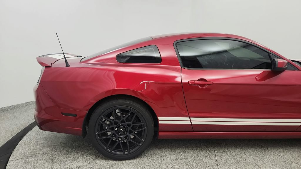 Used 2013 Ford Mustang Shelby GT500 RWD image 15