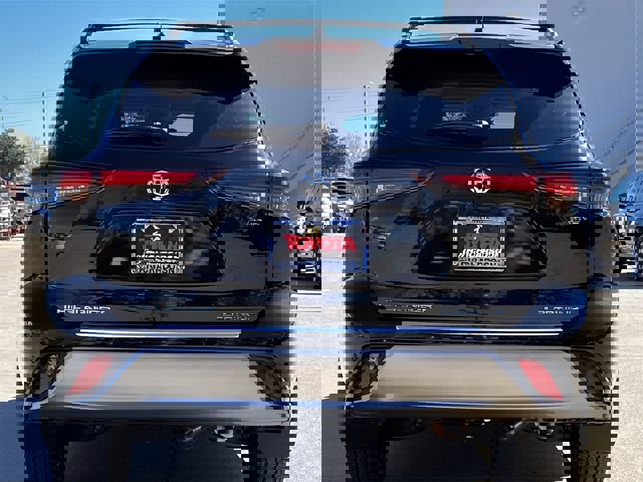 Used 2025 Toyota Highlander Platinum image 5