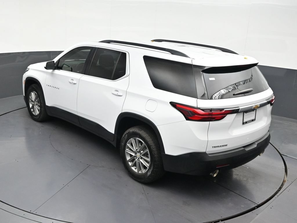Used 2023 Chevrolet Traverse LT FWD image 18