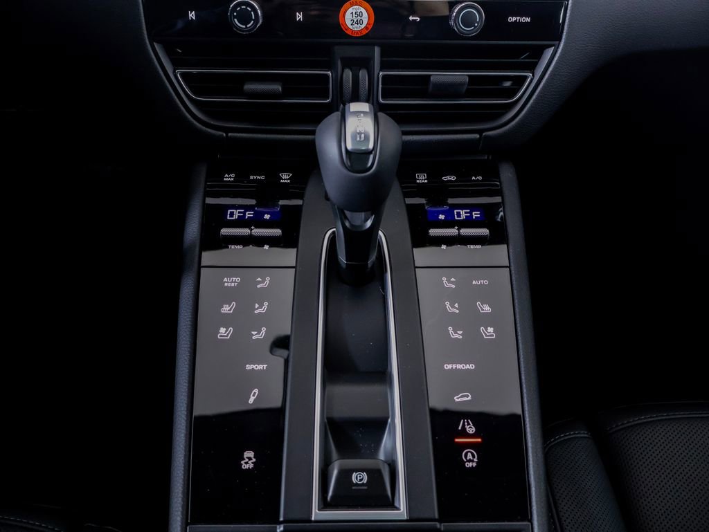 New 2026 Porsche Macan S AWD/4WD image 19