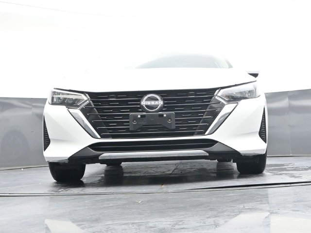 Used 2025 Nissan Sentra SV FWD image 38