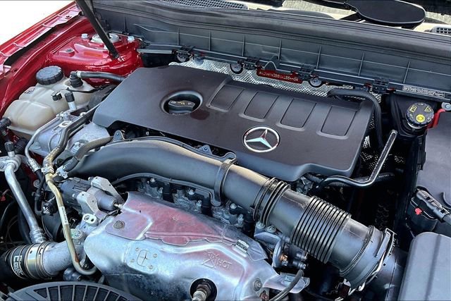 Used 2022 Mercedes-Benz GLB 250 w/ Premium Package Lite image 34