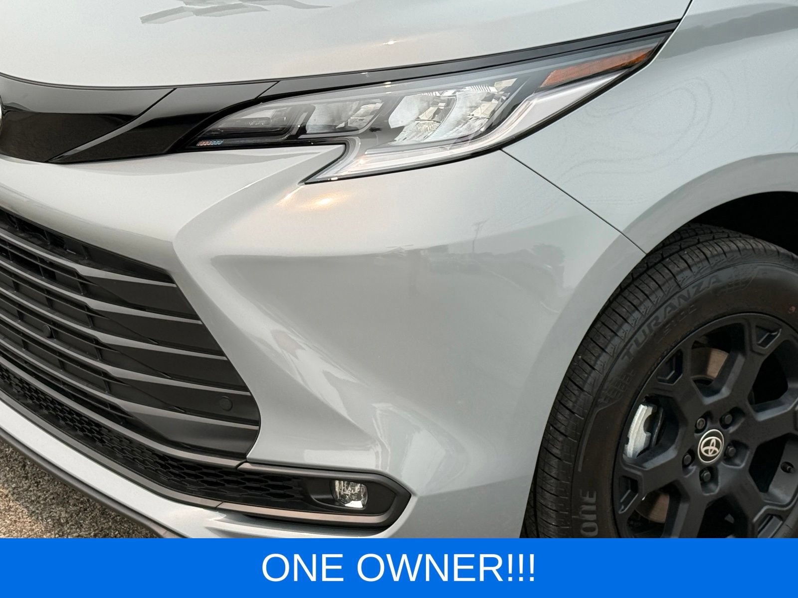 Used 2026 Toyota Sienna XLE Woodland Edition AWD/4WD image 16