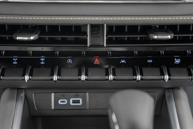 New 2026 Chevrolet Colorado ZR2 w/ Technology Package image 28