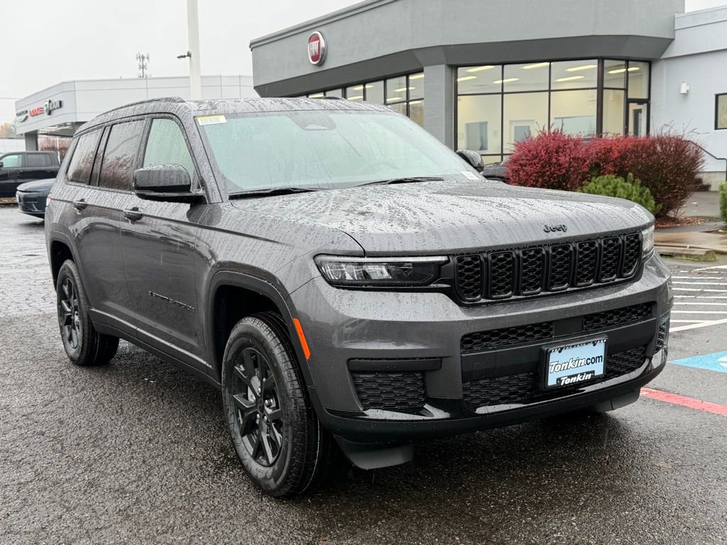 New 2025 Jeep Grand Cherokee L Altitude image 2