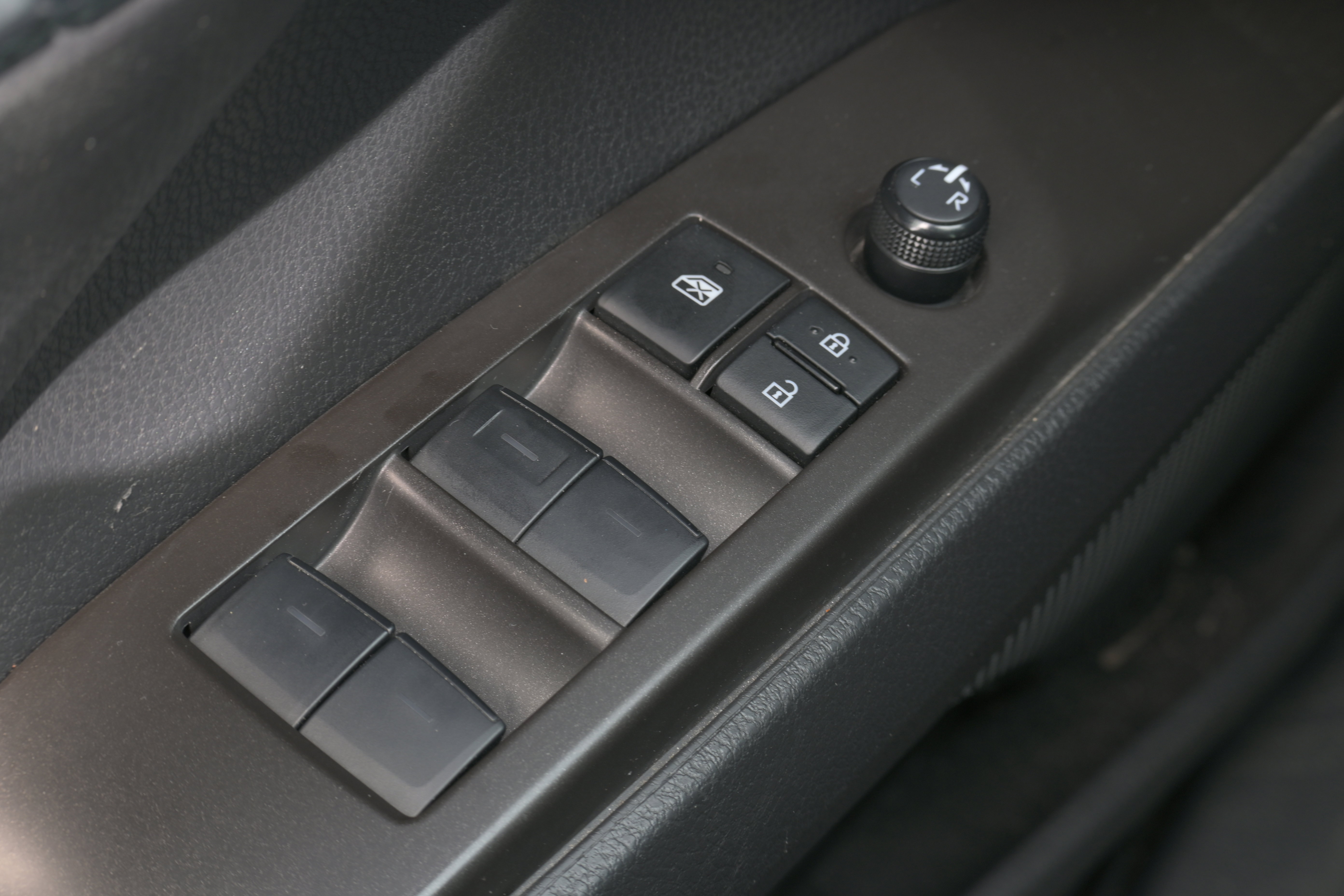 Used 2023 Toyota Camry SE FWD image 24