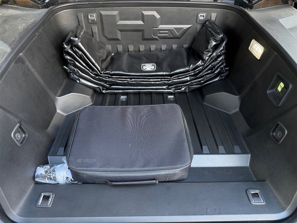 Used 2024 GMC Hummer EV 3X w/ LPO, Illumination Package image 68