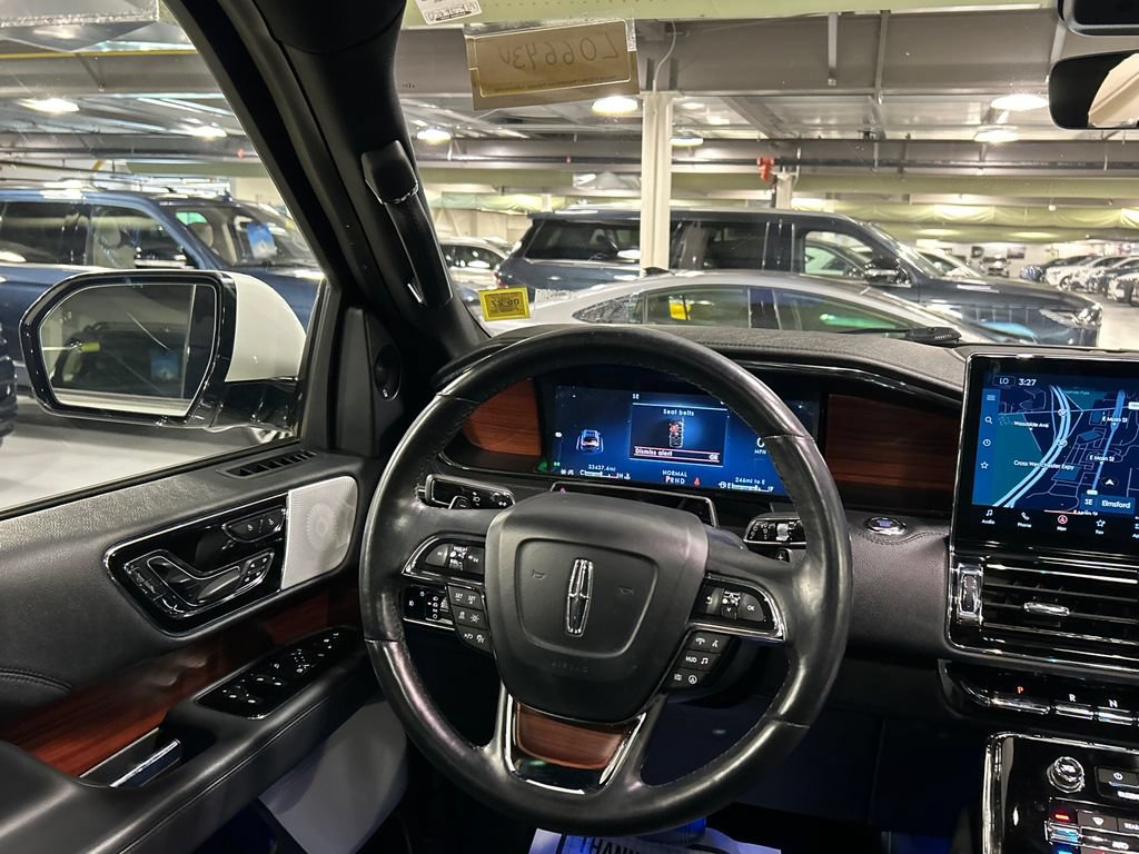 Used 2023 Lincoln Navigator L Reserve AWD/4WD image 26