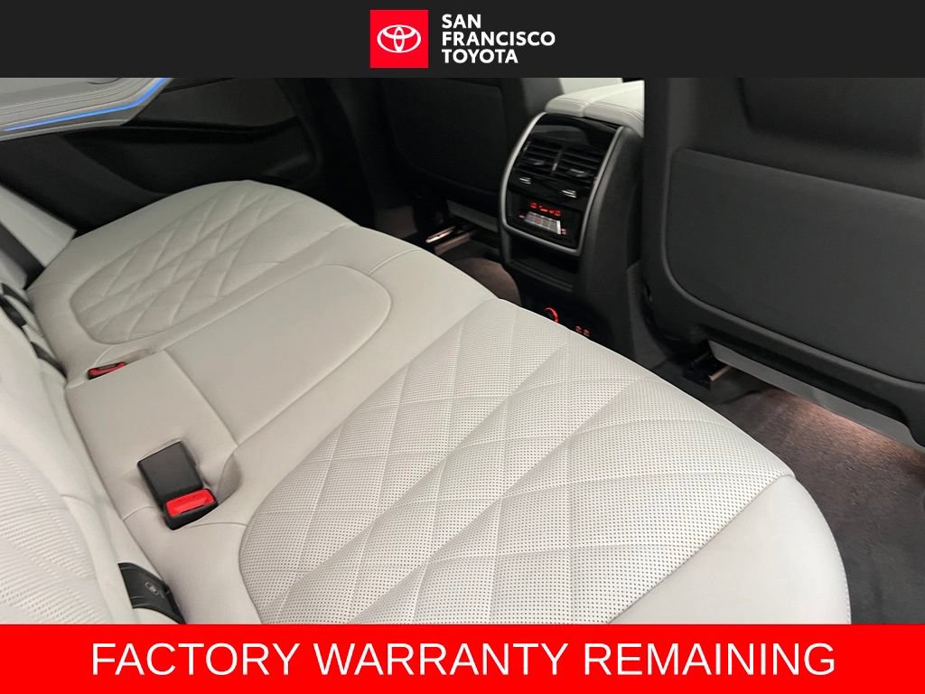 Used 2025 BMW X5 xDrive40i w/ Premium Package AWD/4WD image 21