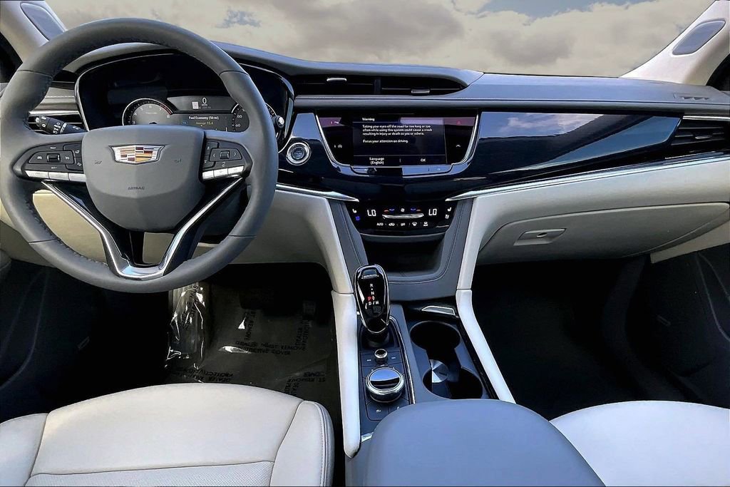 Certified 2024 Cadillac XT6 Premium Luxury FWD image 7
