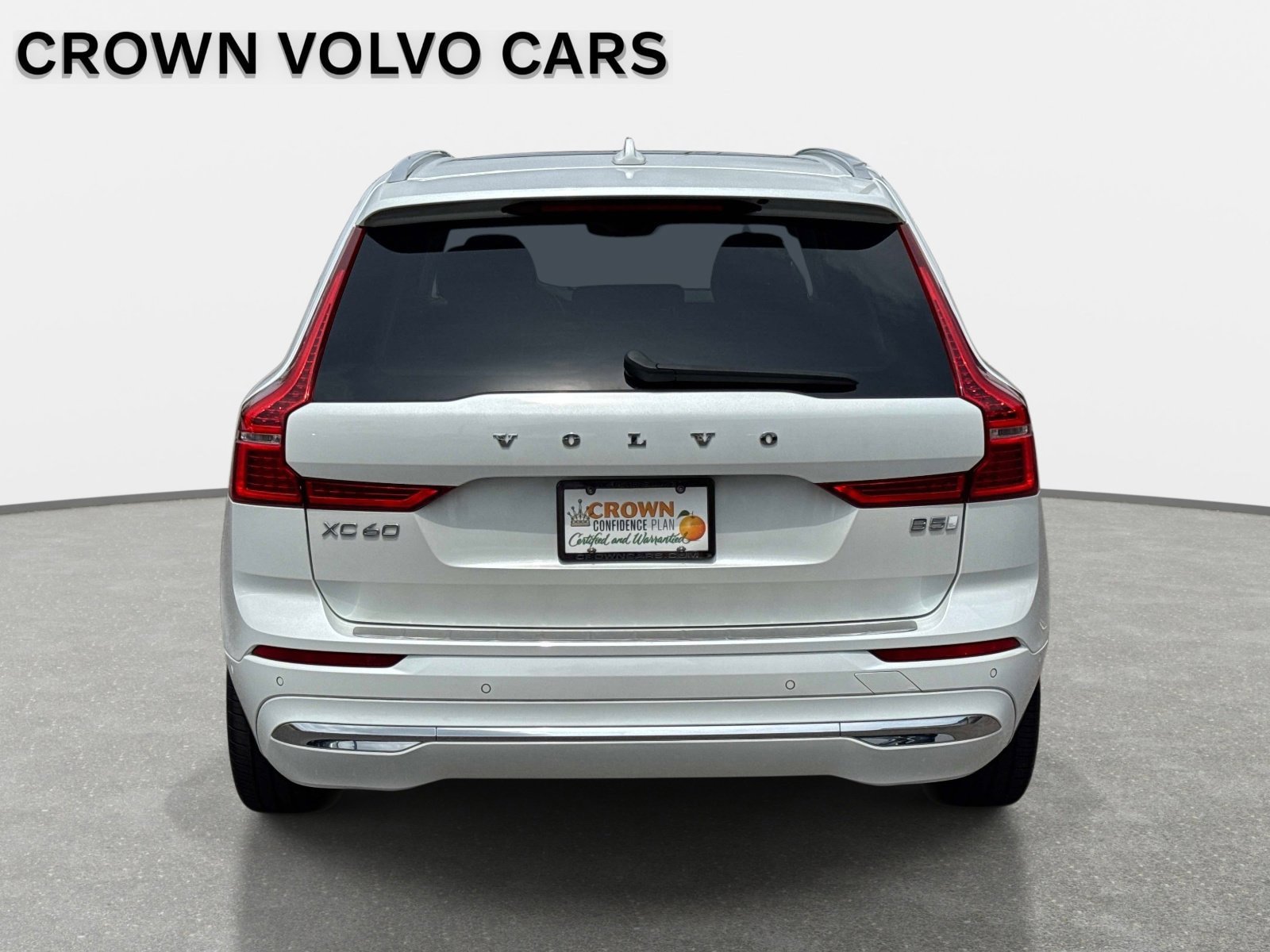 Used 2023 Volvo XC60 B5 Ultimate w/ Protection Package Premier FWD image 6