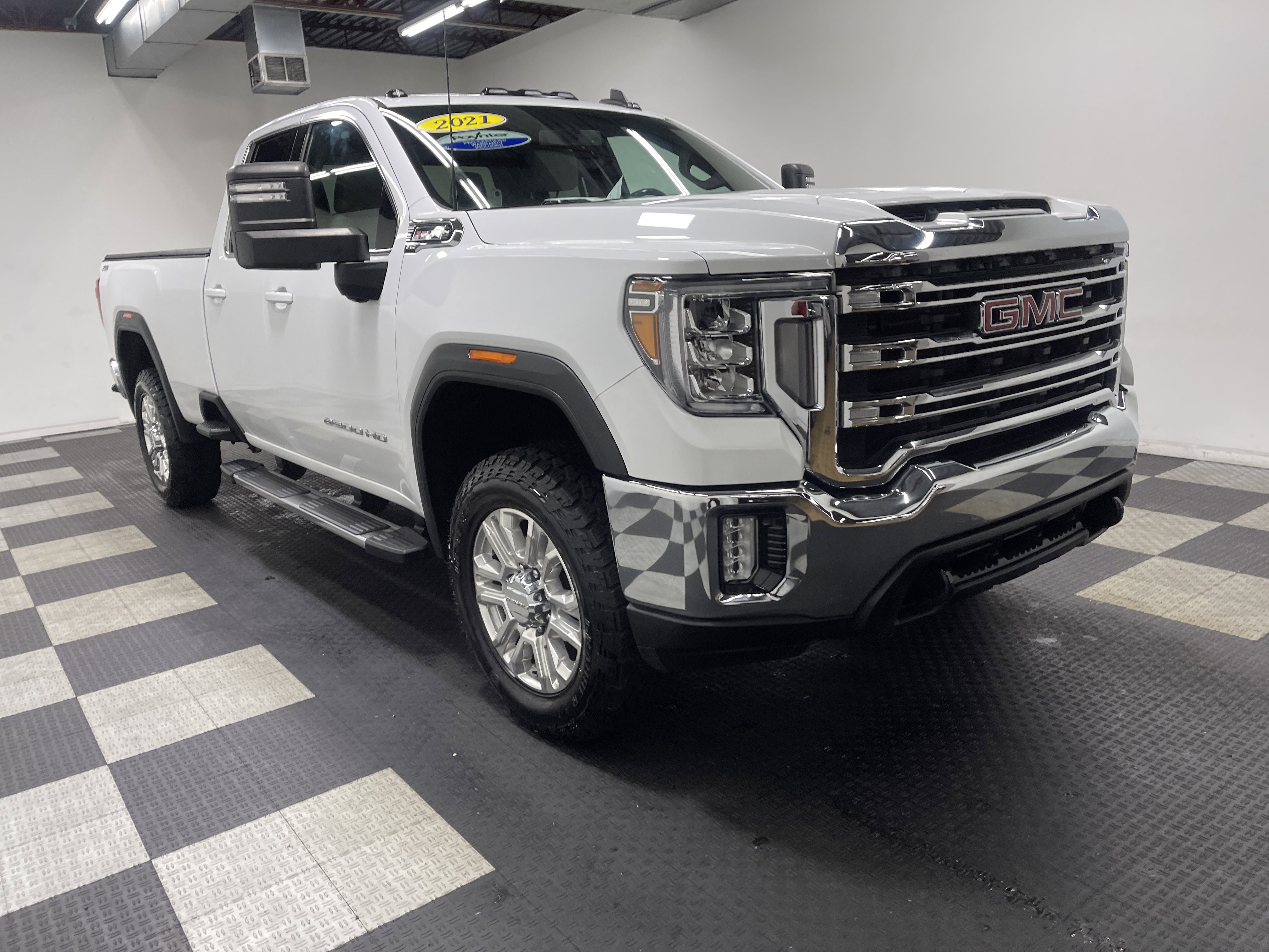 Used 2021 GMC Sierra 2500 SLE w/ SLE Value Package; AWD/4WD image 6