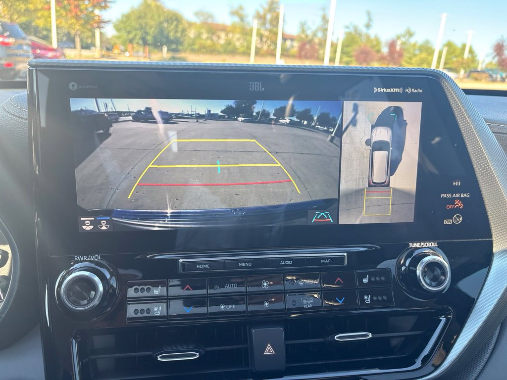 Used 2020 Toyota Highlander Platinum AWD/4WD image 28