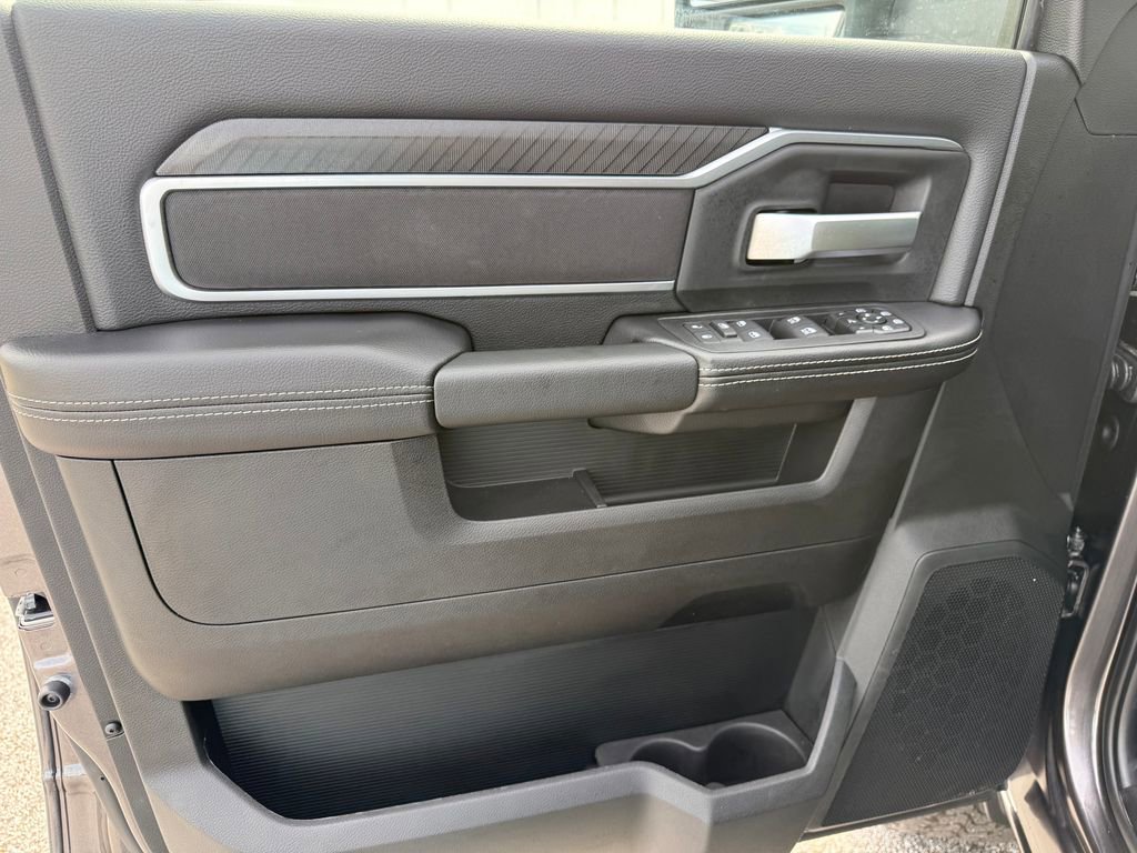 New 2026 RAM 2500 Big Horn AWD/4WD image 11