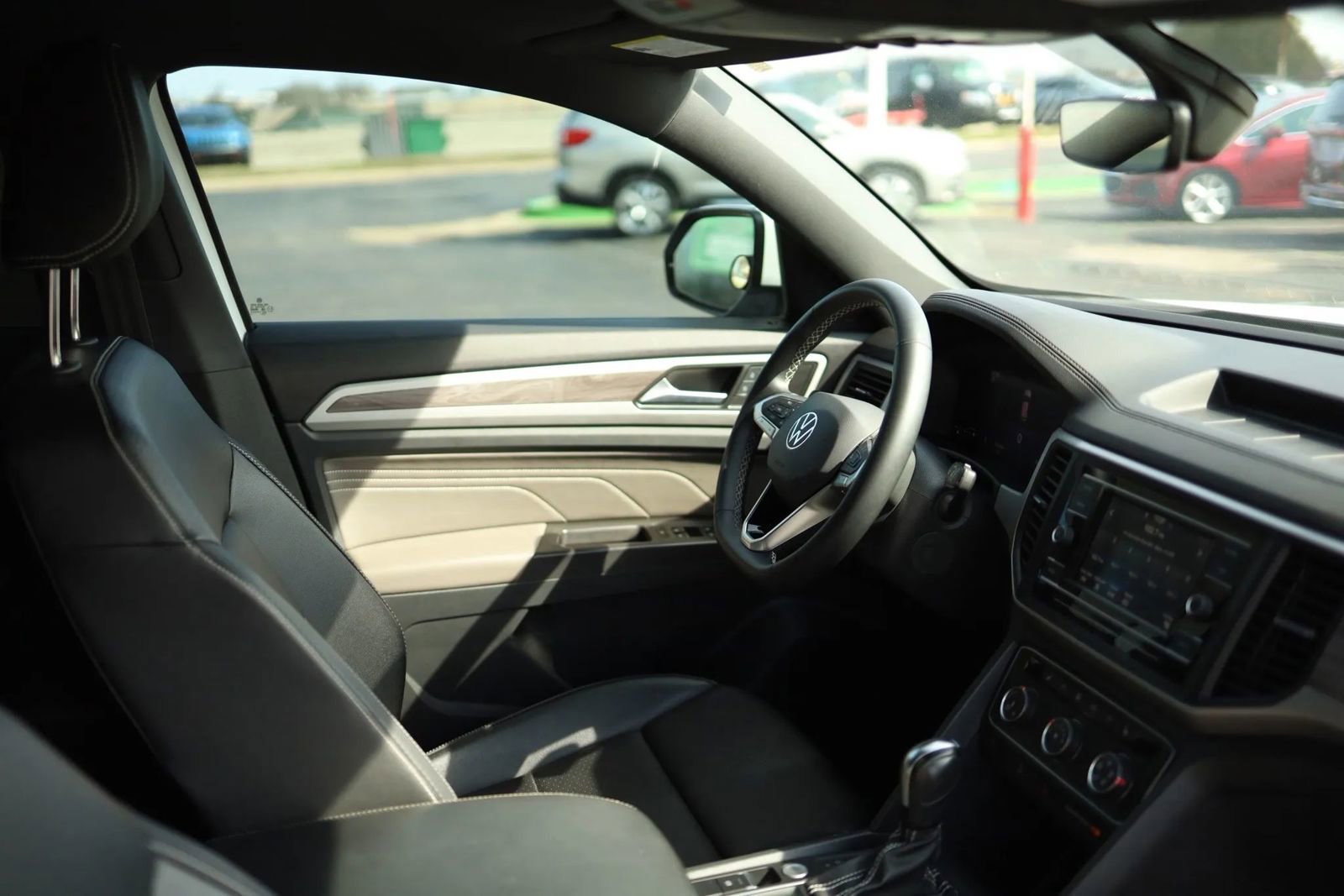 Used 2022 Volkswagen Atlas Cross Sport SE image 47