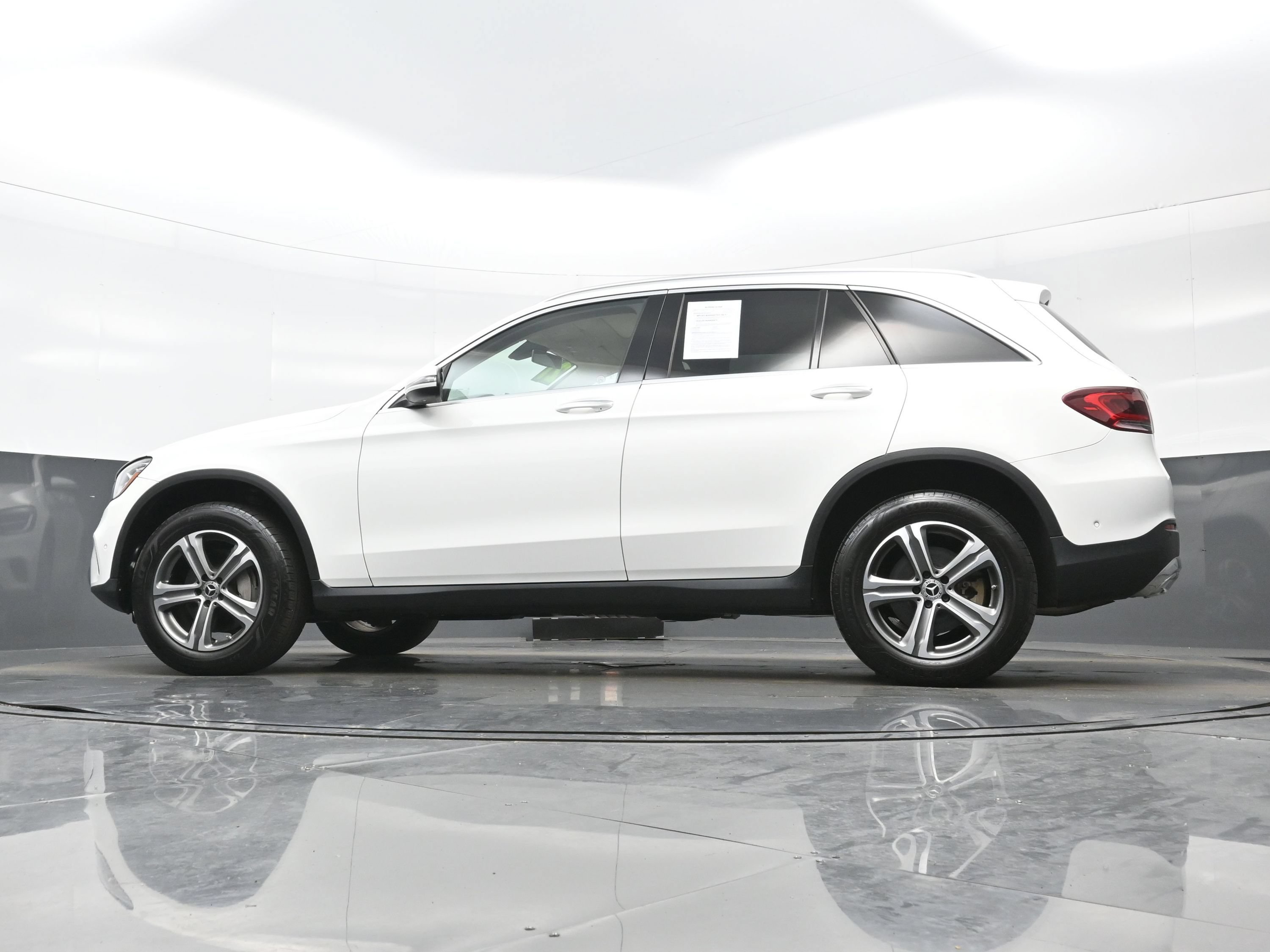 Used 2021 Mercedes-Benz GLC 300 image 27