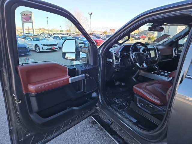 Used 2018 Ford F150 Platinum w/ Max Trailer Tow Package image 8