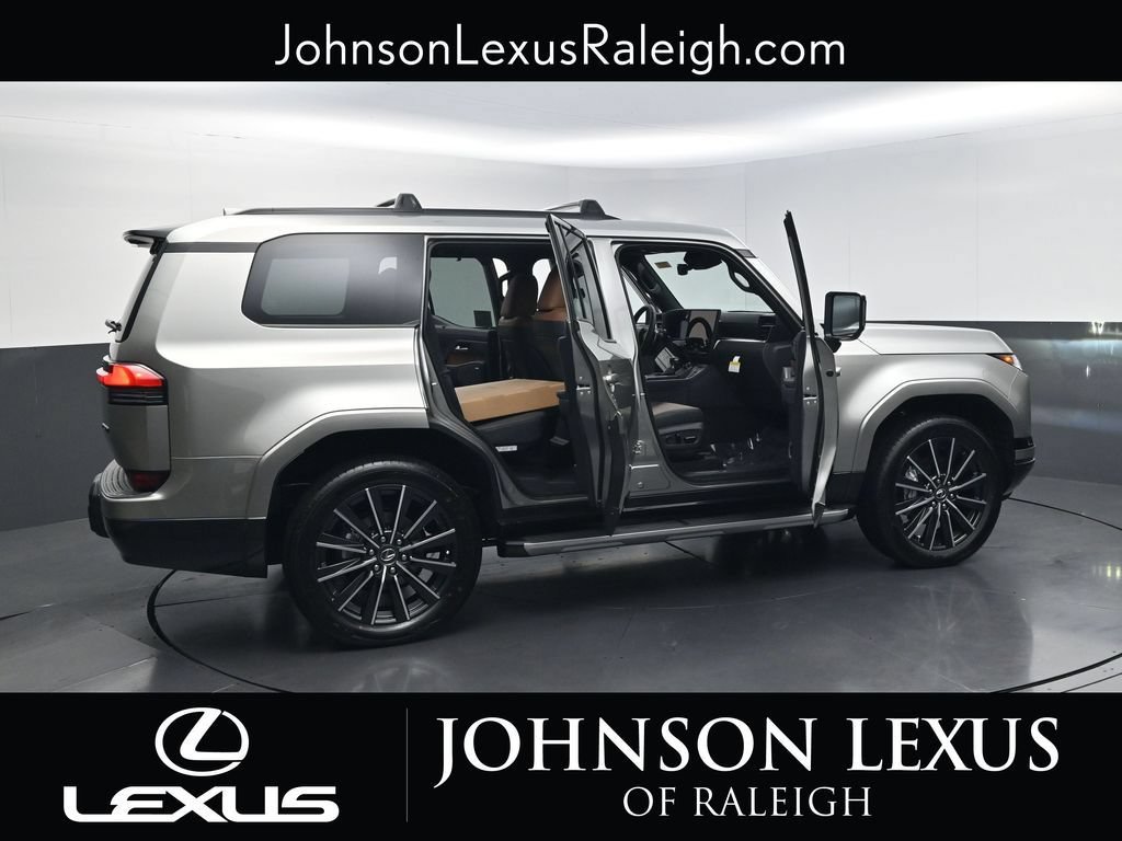 New 2026 Lexus GX 550 w/ Accessory Package (2T) AWD/4WD image 32