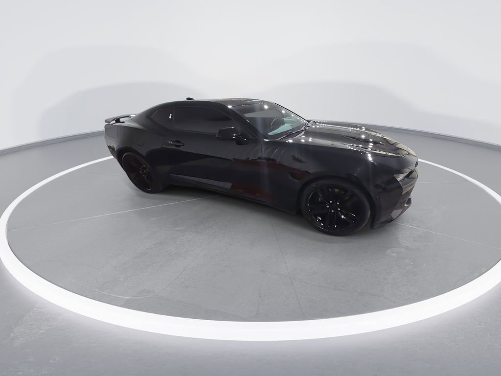 Used 2017 Chevrolet Camaro SS RWD image 2