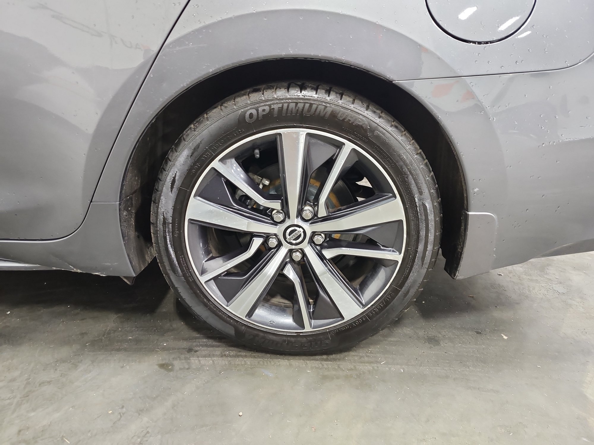 Used 2021 Nissan Maxima SR w/ Sport Mat Group FWD image 15