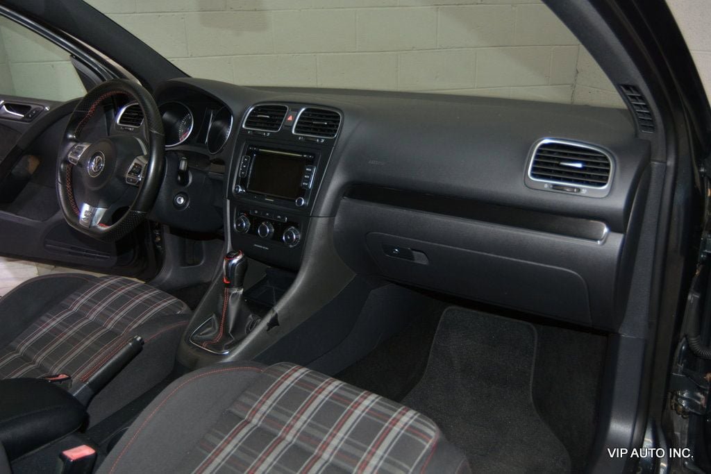 Used 2011 Volkswagen GTI 2-Door FWD image 24