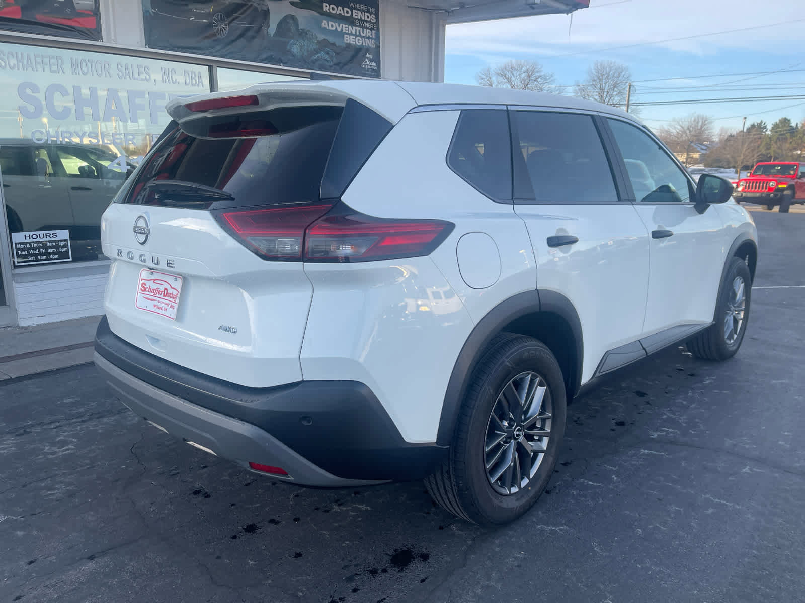 Used 2023 Nissan Rogue S image 3