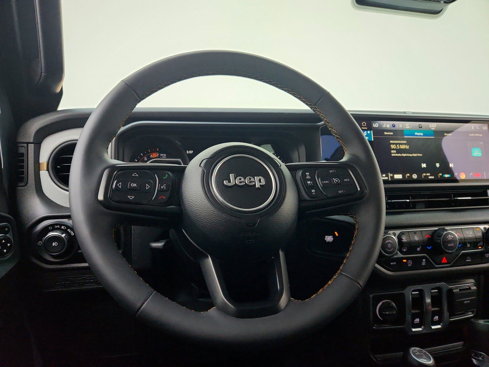 Used 2024 Jeep Wrangler Sport S image 27