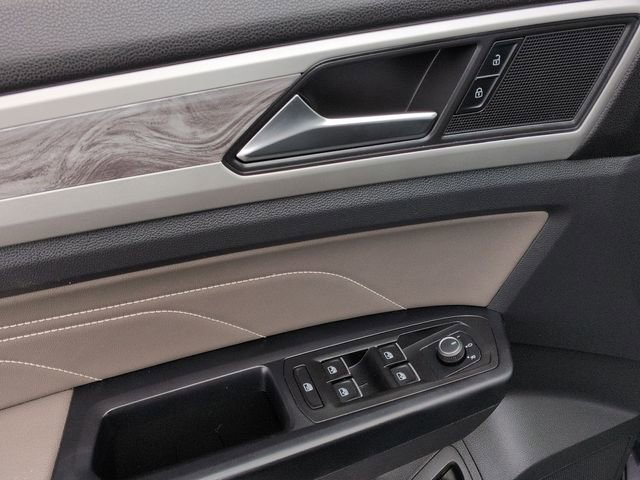 Used 2021 Volkswagen Atlas Cross Sport SE w/ Panoramic Sunroof Package FWD image 33