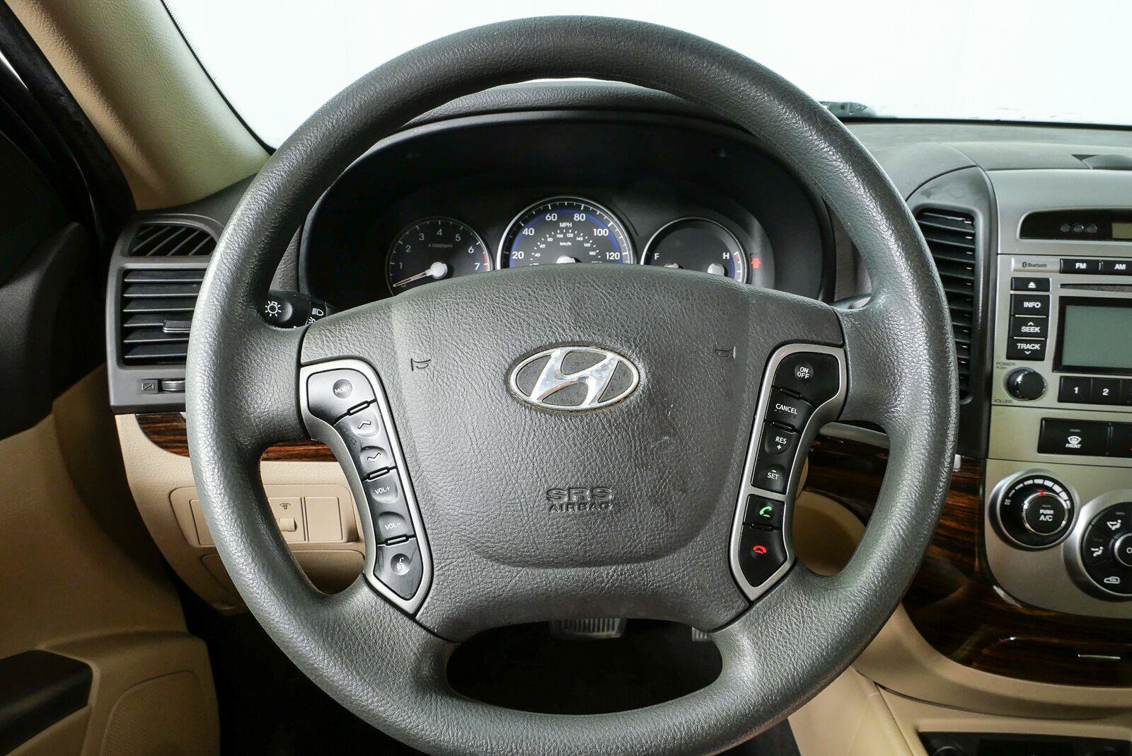 Used 2011 Hyundai Santa Fe GLS FWD image 9