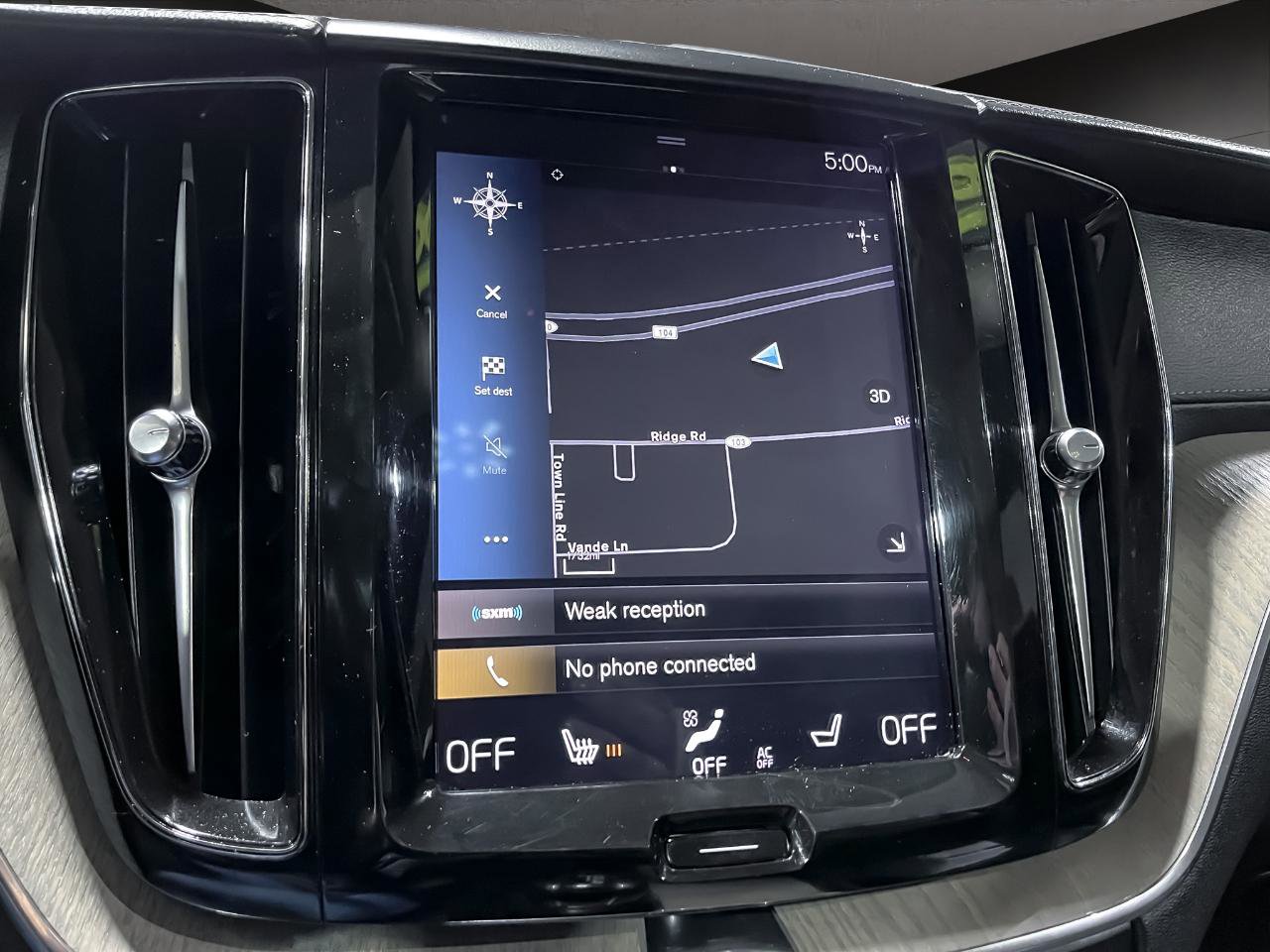 Used 2018 Volvo XC60 T6 Inscription w/ Convenience Package image 25