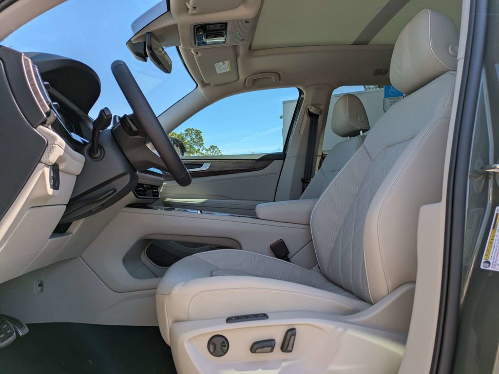 New 2026 Volkswagen Atlas SEL Premium R-Line image 2