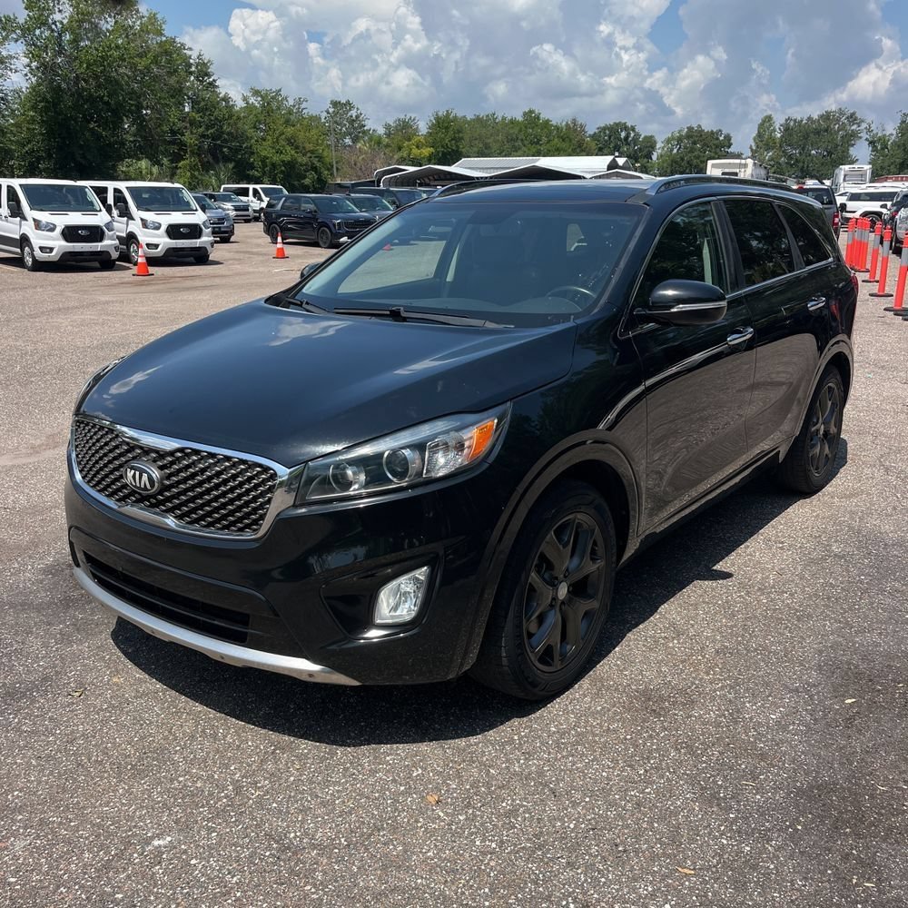 Used 2017 Kia Sorento SX FWD image 2