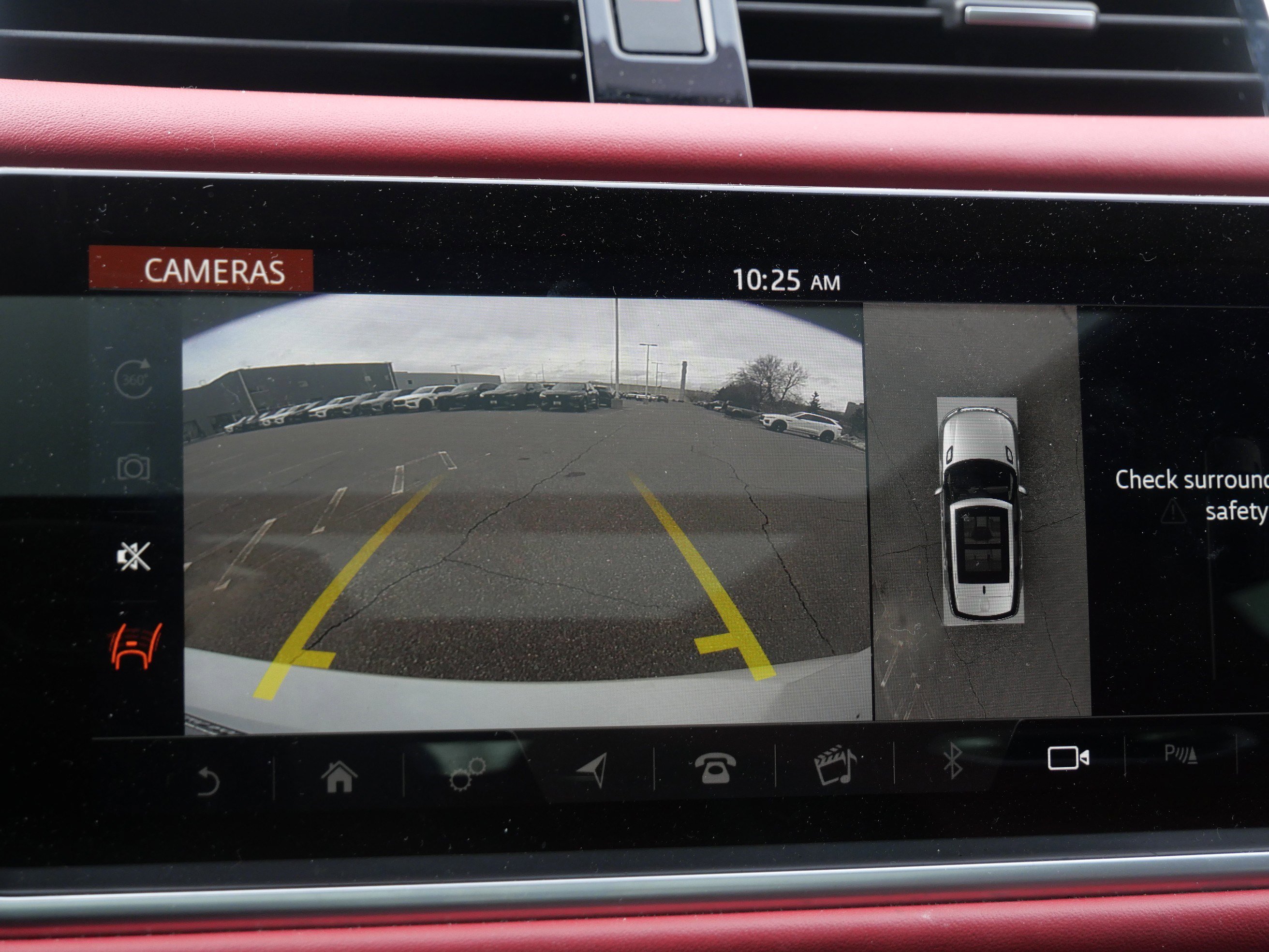 Used 2020 Land Rover Range Rover Sport SVR image 31