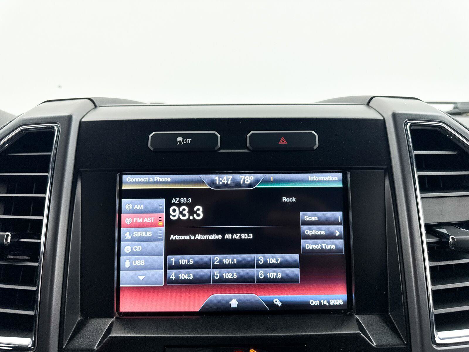Used 2015 Ford F150 XLT w/ Equipment Group 302A Luxury RWD image 6