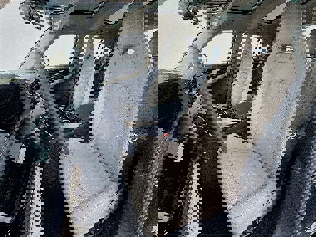 New 2026 Porsche Panamera 4 image 5