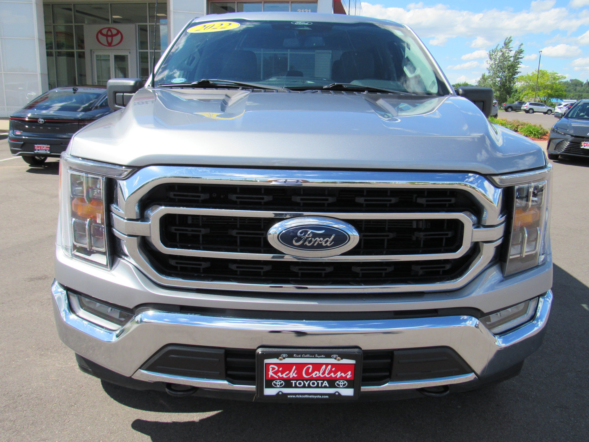 Used 2022 Ford F150 XLT w/ Equipment Group 302A High AWD/4WD image 3