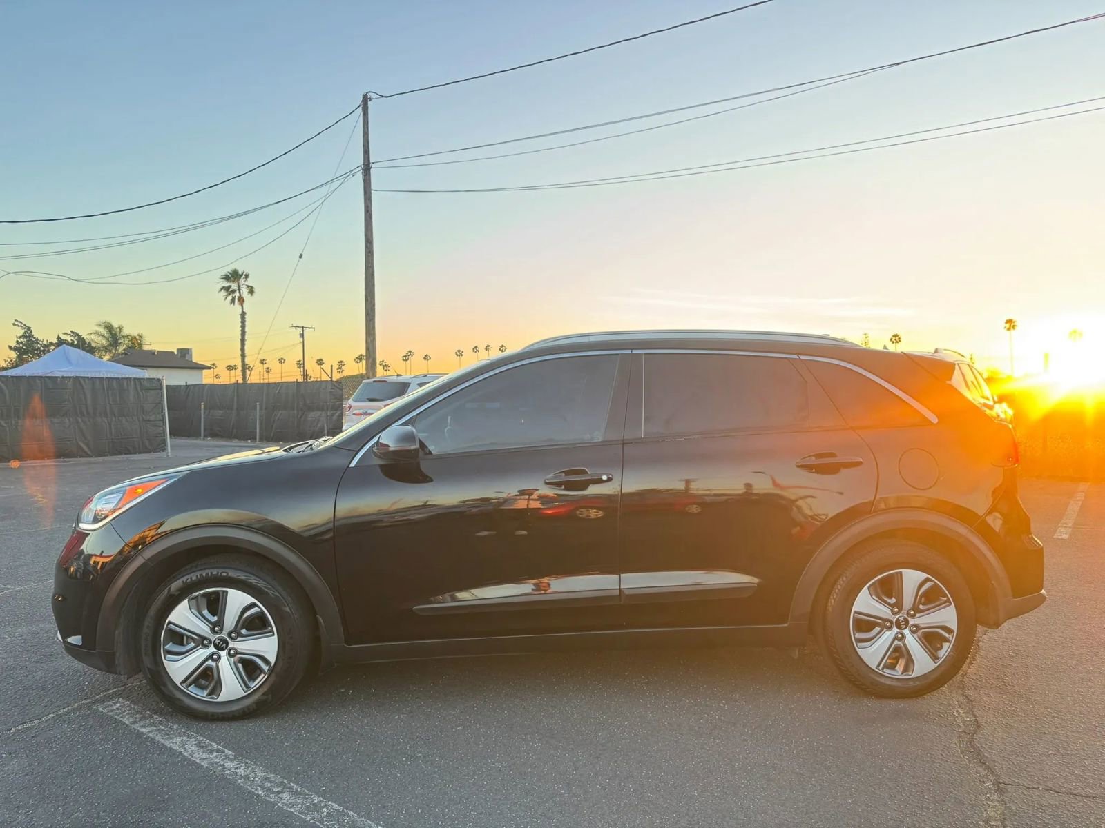 Used 2019 Kia Niro LX image 3