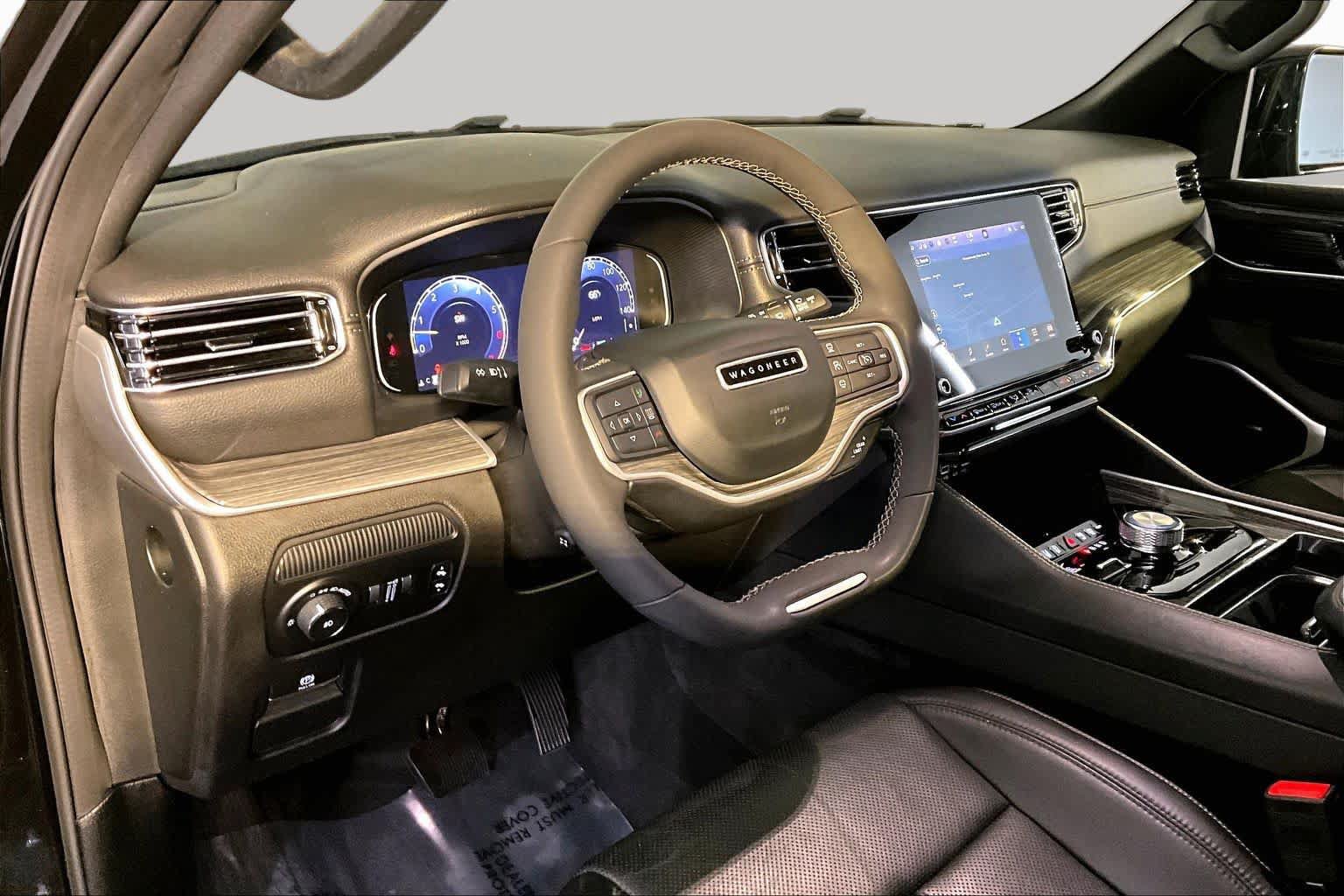 Used 2022 Jeep Wagoneer Series II AWD/4WD image 17