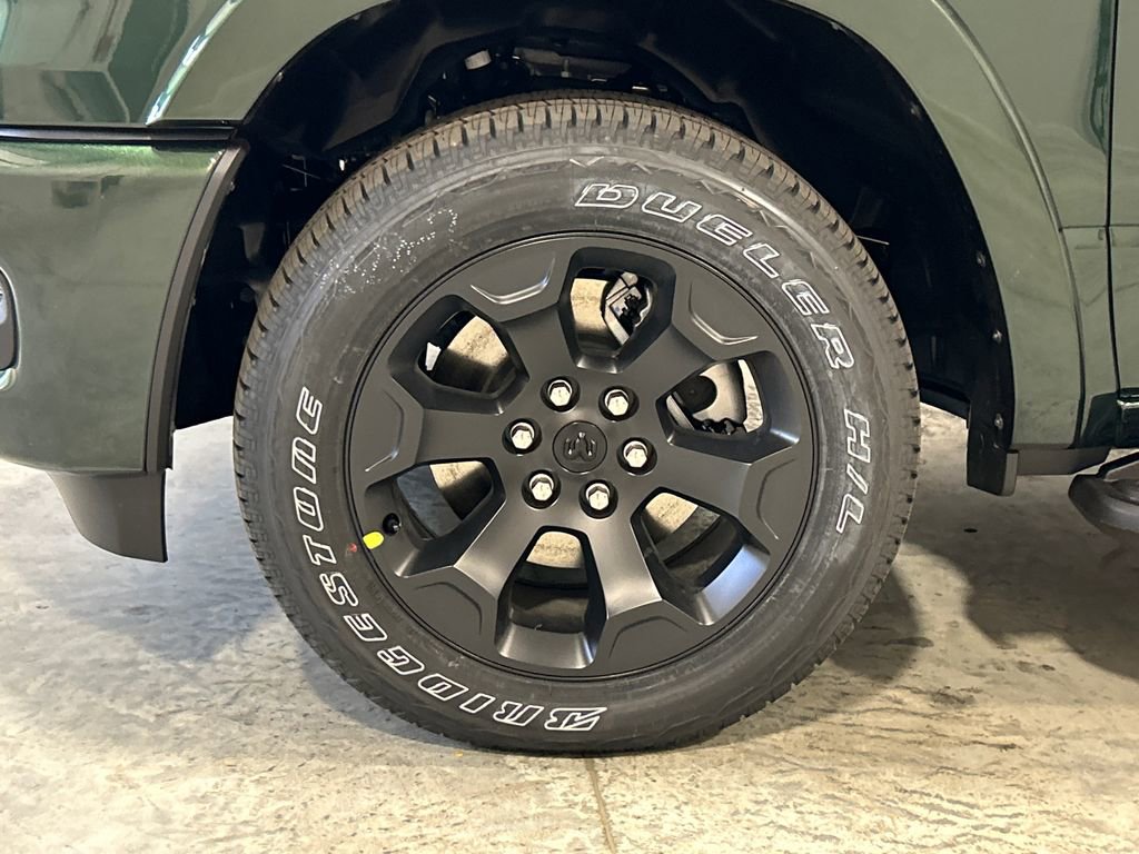 New 2026 RAM 1500 4x4 Crew Cab image 11