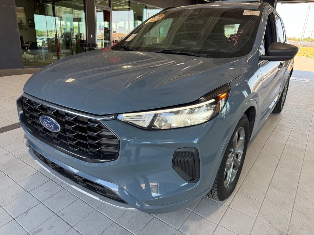 Used 2023 Ford Escape ST-Line FWD video 1